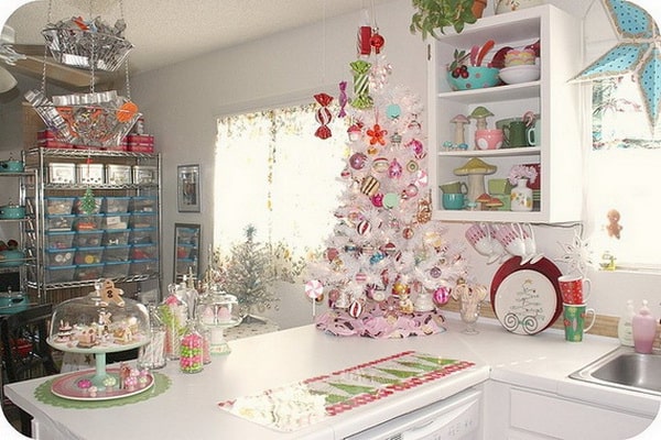 The-Heart-of-the-Holiday-Decorating-Your-Kitchen-for-Christmas_05