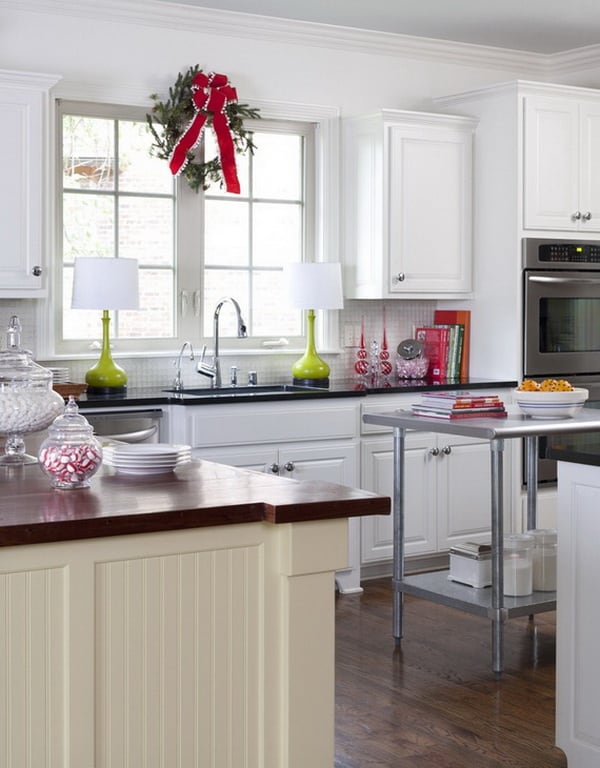 The-Heart-of-the-Holiday-Decorating-Your-Kitchen-for-Christmas_17